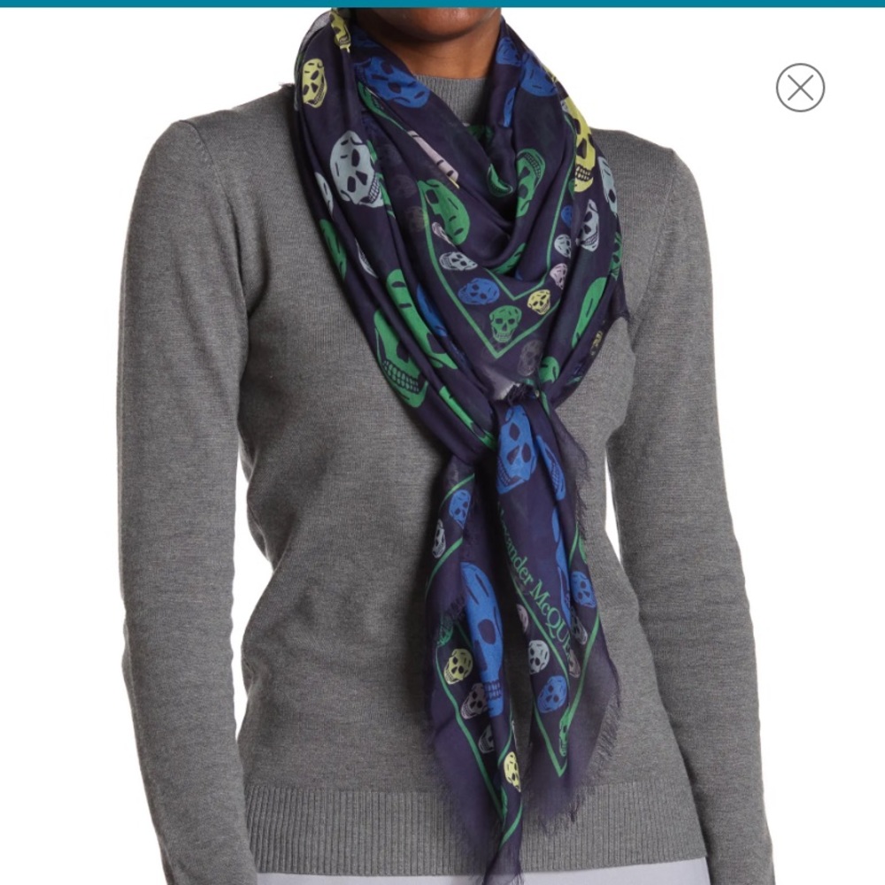 Authentic Alexander McQueen Blue Skull Print Box Scarf